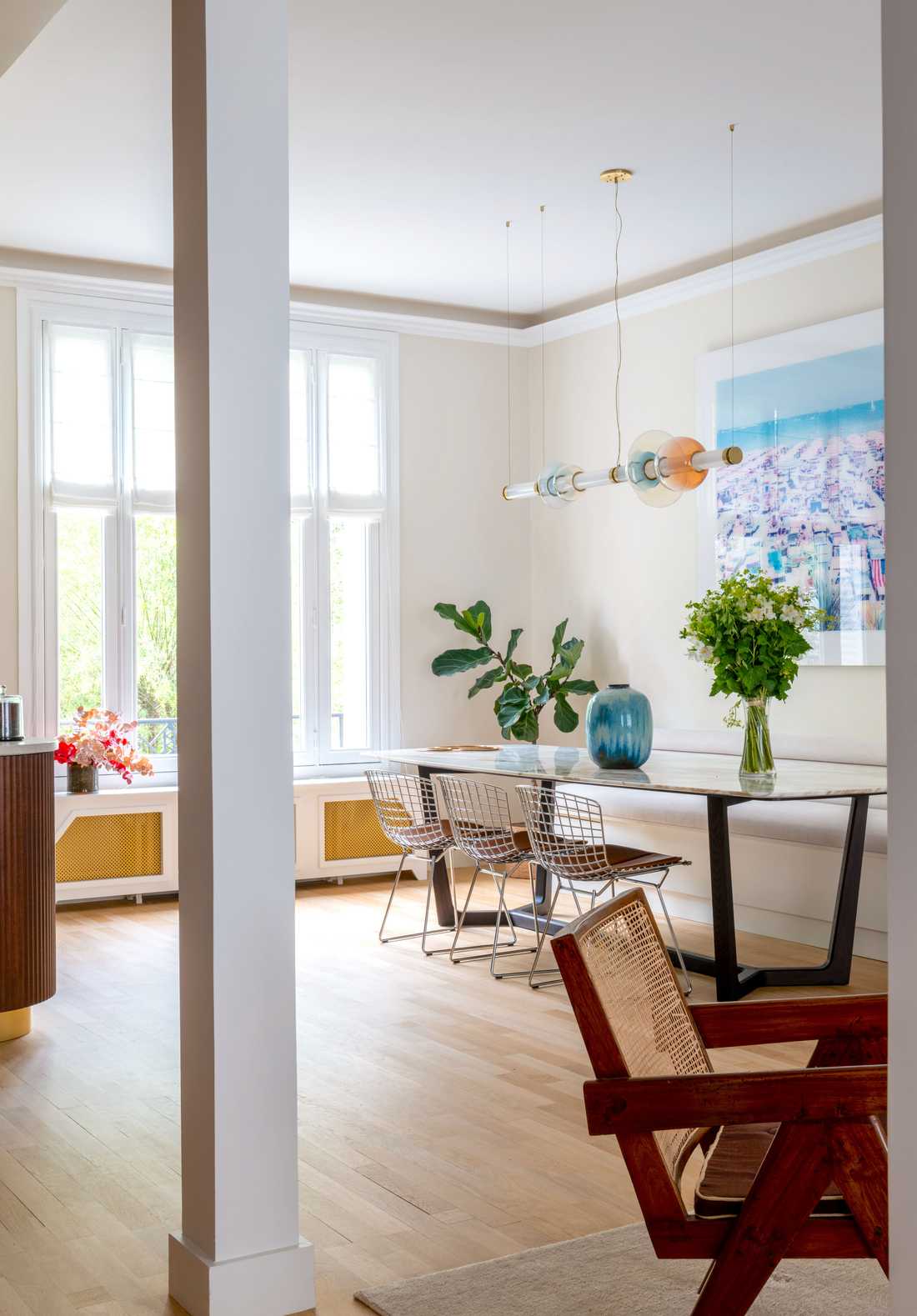 Salle à manger d'une maison à Annecy rénovée par un décorateur d'intérieur