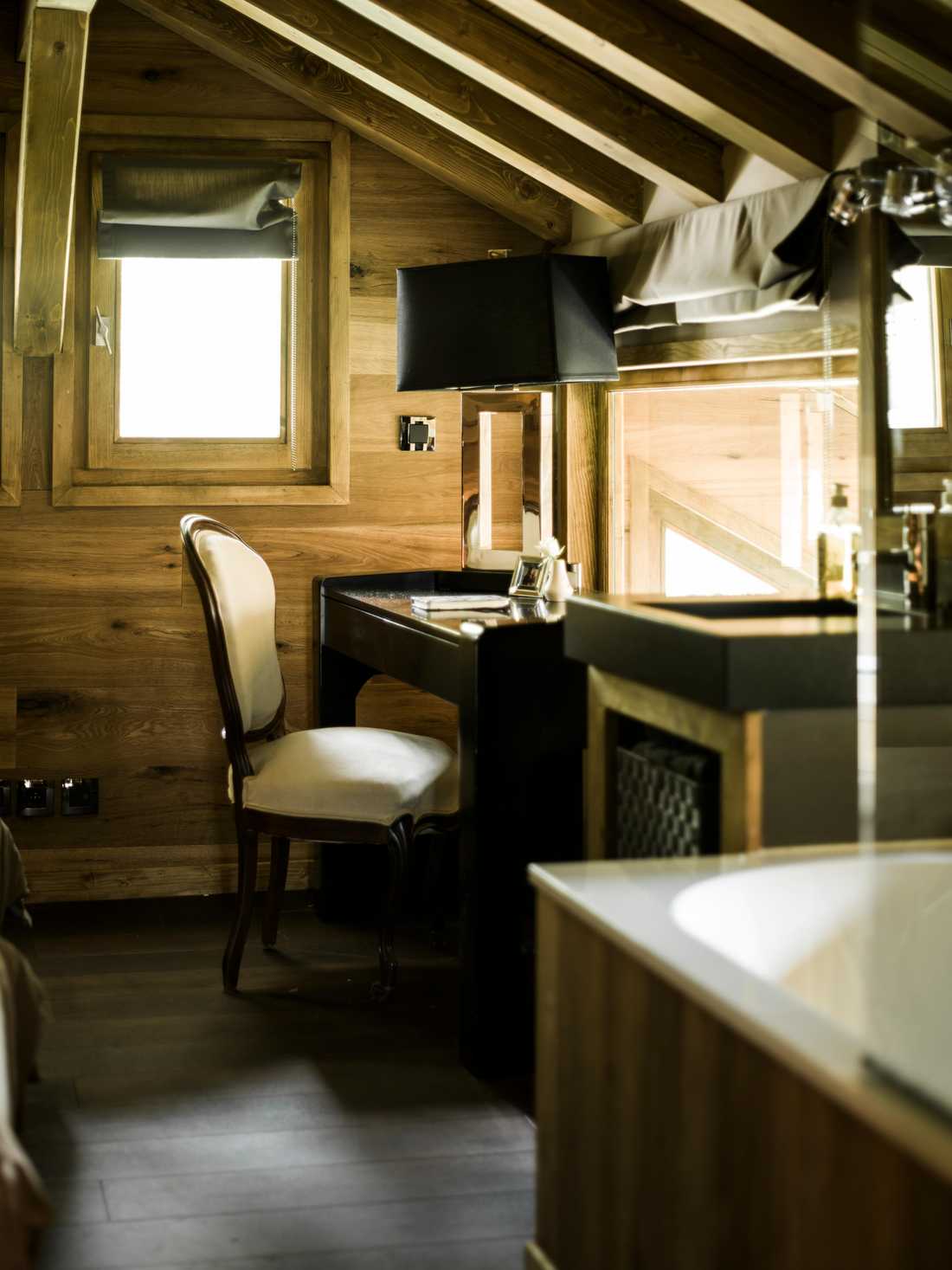 Salle de bain du chalet rénovéee par un architecte d'intérieur