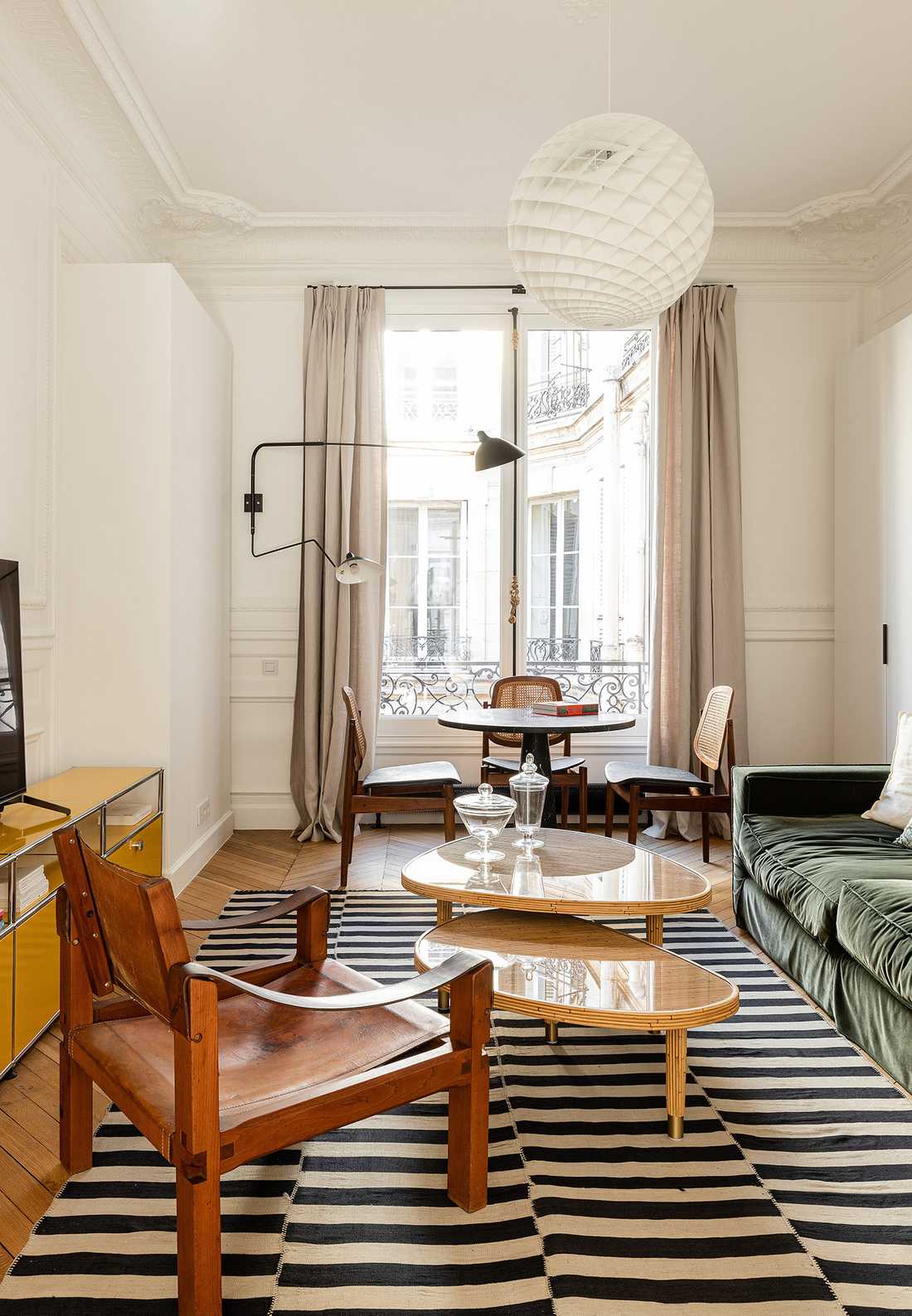 Décoration du salon d'un appartement ancien à Annecy