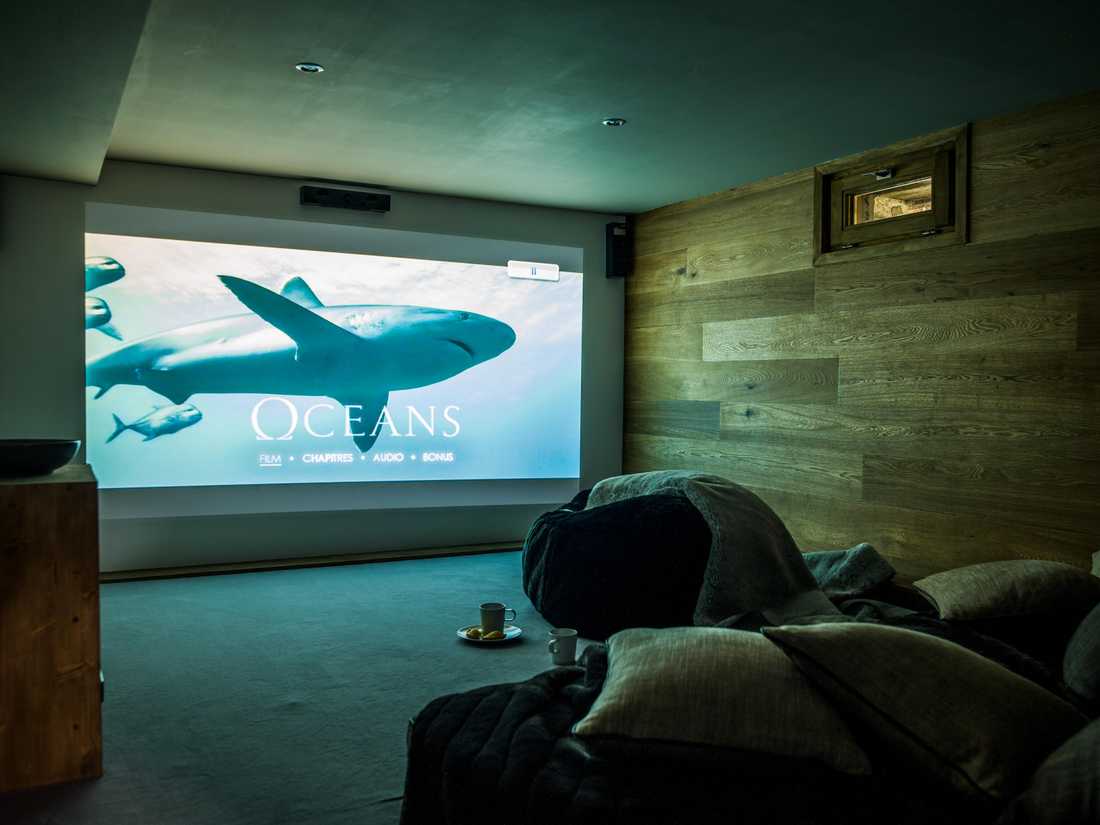 Salle de home cinéma dans un chalet à Chamonix